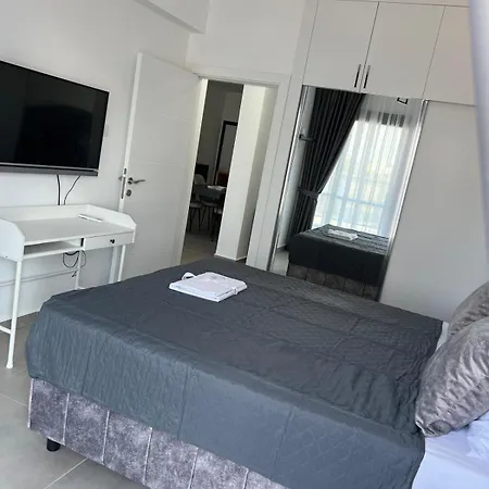 Caesar Didious Apartment *