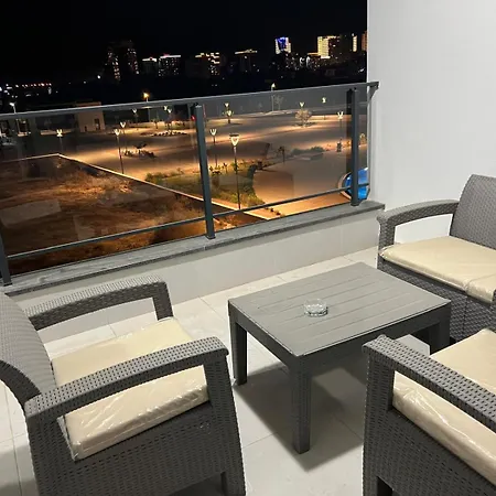 Caesar Didious Apartment *